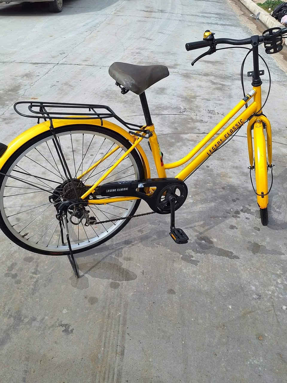 السلام عليكم بايسكل للبيع النظافه كدام العين رقمي *********** بي بس واتساب
