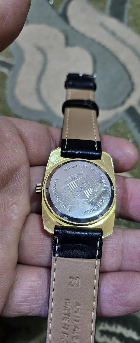 ساعة اوريس(ORIS) 
سويسري اصلي انتاج السبعينات
نصب_تكويك
تغليف ذهب
السعر 75 الف
للتواصل ***********
