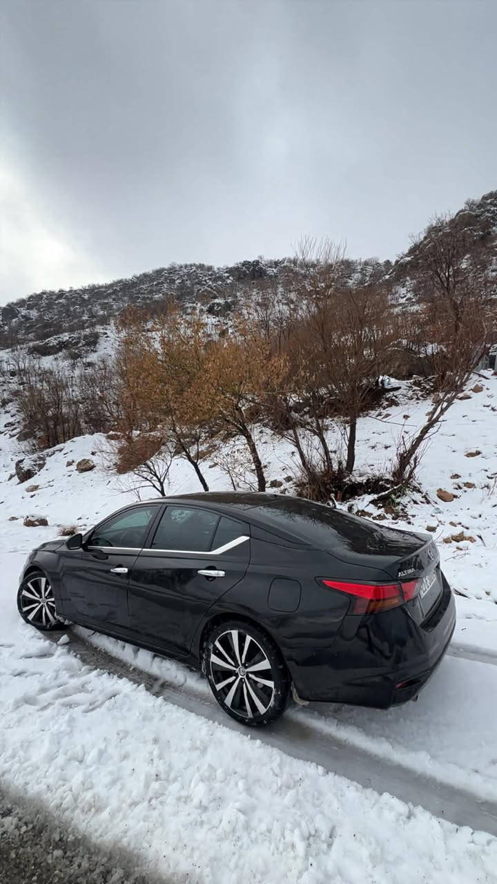 نیسان ئاڵتیما
مودیل2019
 مواسەفات S
گێڕومەکینەی بەشەرت نەکراوەتەوە
هەمو گیانی بەشەرت
تەنها 1پارچاو 2پەڵەی بۆیاخە
بۆ زانینی نرخ پەیوەنی بکە
ژ.م ***********
