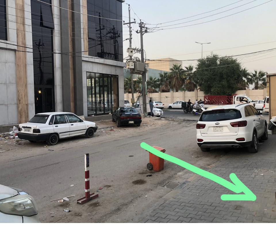 فرصه للاطباء والمستثمرين  للبيع عقار 400 متر حي الجمعيه مقابل باب طوارئ المستشفى الالماني  عباره عقارين متجاورين للاستفسار  ***********
