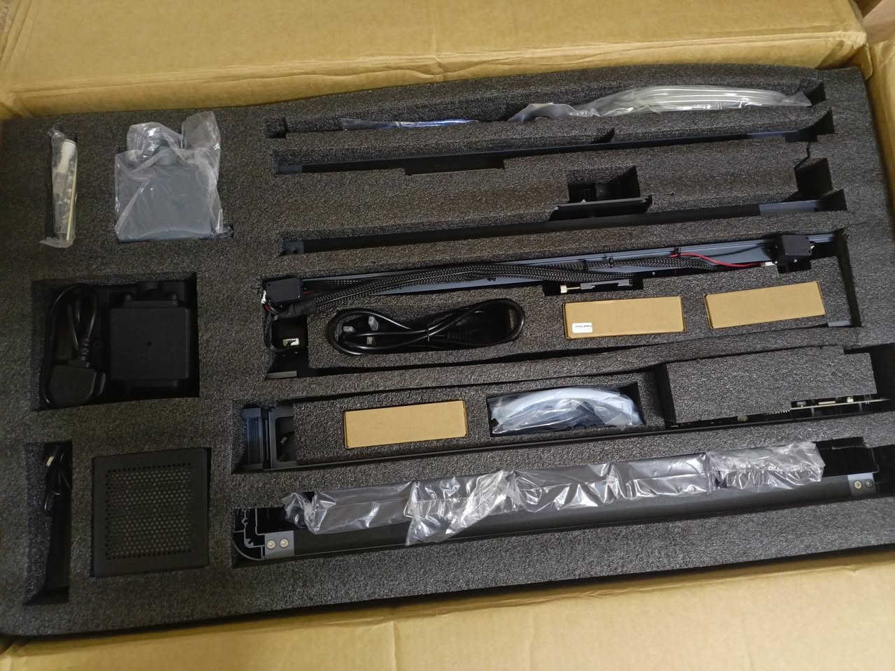 جهاز ليزر جديد لوك غير مستعمل
١٠ واط   مع كامل ملحقاتها ELEGOO PHECDA
يعمل على الخشب والجلد والزجاج والاكرليك والمعادن المصبوغة  يعمل بمساحة ٤٠ في ٤٠ سم


**إذا كنت صاحب هذا الإعلان وتريد حذفه لأي سبب، رجاءا أرسل رسالة إلى الدعم الفني**