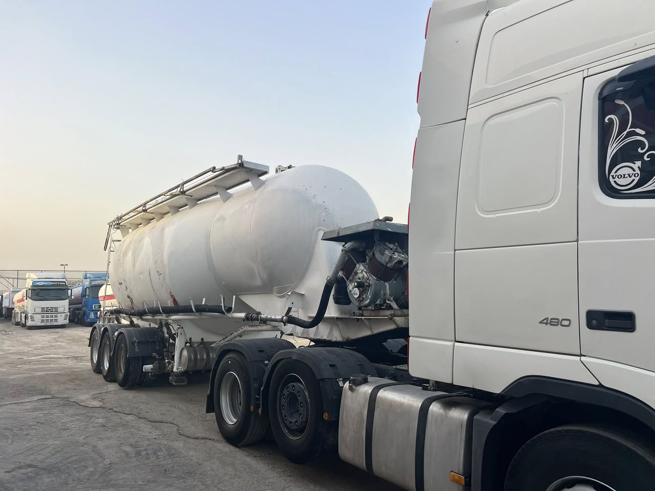 السلام عليكم🩷
رمضان مبارك علينا وعليكم 🌙💖😍

للبيع فالفو سنكل سايلو 

حجم المحرك 480

كير اوتوماتيك 

نوع البطل:سويدي فافون اربعة عيون 

سياره رقم كركوك مشروع وطني بشرط تحويل 

رقم الهاتف☎️📞
           👇
***********

موجود السياره في معرض عادل
في كركوك مقابل جسر حزيران
