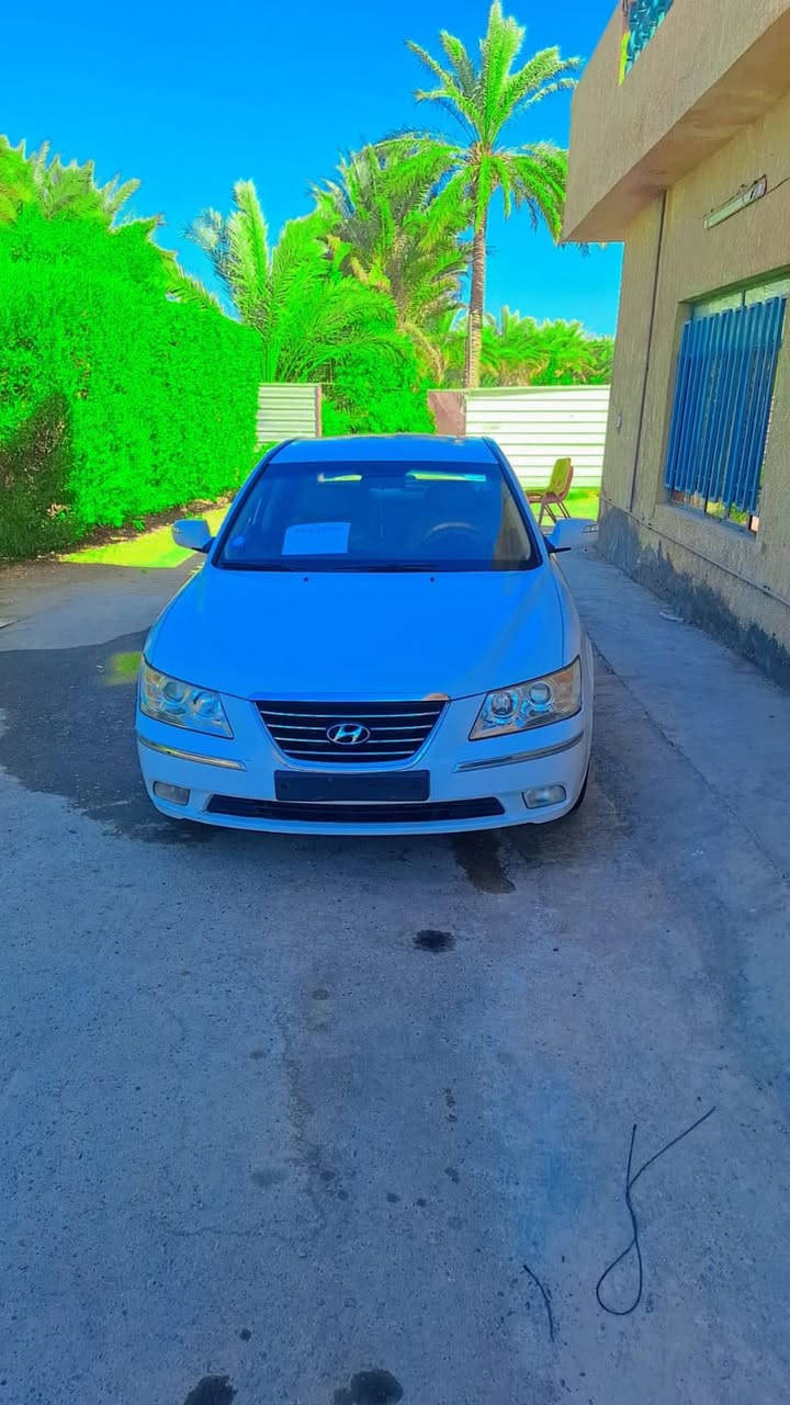 السلام عليكم  للبيت سوناتا 2010 خليجي 3 قطع صبغ جامع وبنيد وباب سائق والباقي مكفول محرك 2400 رقم كربلاء مشروع وطني المكان بغداد ابو غريب السعر 120 وبيها مجال 
***********
