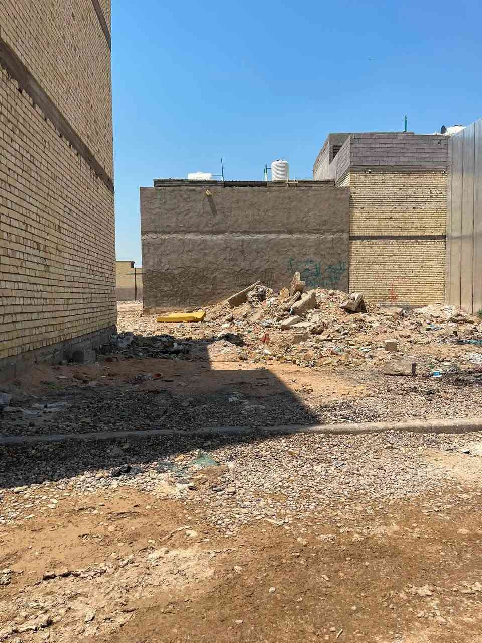 قطعة ارض 100متر 5*20 زراعي ابو مهدي العتابي قريبة من شارع 20 خامس فرع من جهة دخول الكلية العسكرية سند 25اقرار محكمة ثاني قطعة بصف الركن خدمات ماء كهرباء مجاري السعر 35وبيهة مجال ***********
