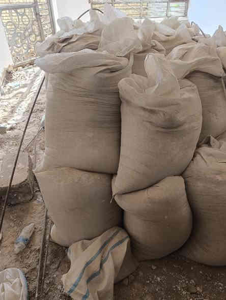 جص الفلوجة داخل كميرة ب٥،٥٠٠ الكونيه مقابل مدرسة الفلاح الي يحب يراسلني او يتصل ***********
