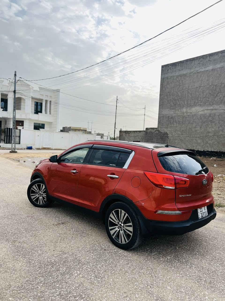 سلام عليكم سبورتج2012خليجي كير ومحرك وحدادايه كفاله محرك دوش المرغوب  بيها مكانات صبغ ابيع حزام رقم بغداد انكليزي السياره  السعر95وبيها مجال  الاتصال***********
مامتوفر بلخاص👆👆 
مواصفات السياره نص فول غني عن التعريف  تحكم استيرن  شاشه  كامره  اشاير بامري  نضام ايكو  ويل كروم
