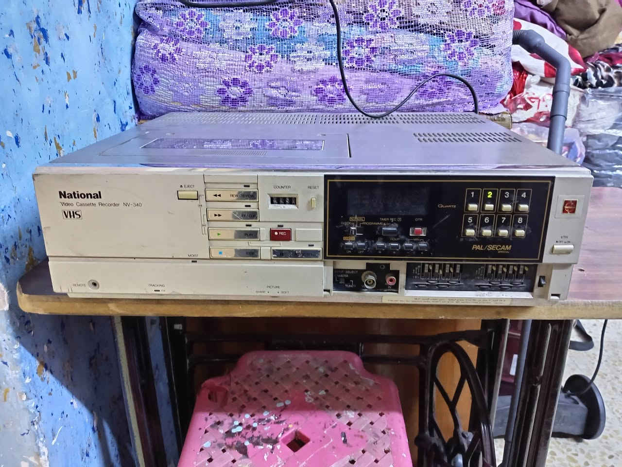 السلام عليكم فديو كاسيت ناشيونال موديل 340 ياباني يحتاج قوايش والساعه ما تشتغل الجهاز شغال كلش نظيف وسعره 
٣٠ الف  مكاني بغداد موجود توصيل الهاتف ***********
