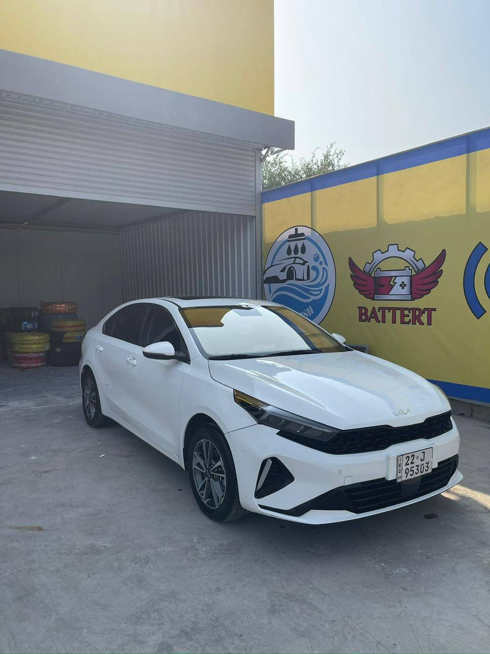 سلام عليكم كي ٣ موديل ٢٤خليجي 
فول موصفات 
مكينه ١٥٠٠ دبل نوزل 
بيها بنيد  مصبوغ 
مكان رستميه سعر ١٣٨ وبيها مجال بصيط 
مكان الرستميه 
***********
