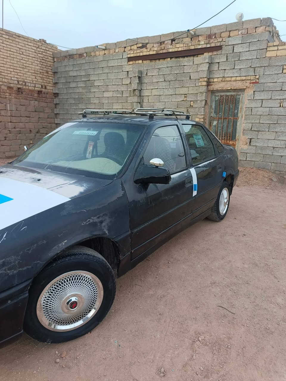فكترا 1992
حجم محرك 18بي صرف شي خفيف 
كير شرط 
السيارة ما بيها خياس شرط فقط باب السائق 
شرط التحويل ابيع بدون وكالة 
السعر 24
***********
مكاني موصل جانب الأيسر
