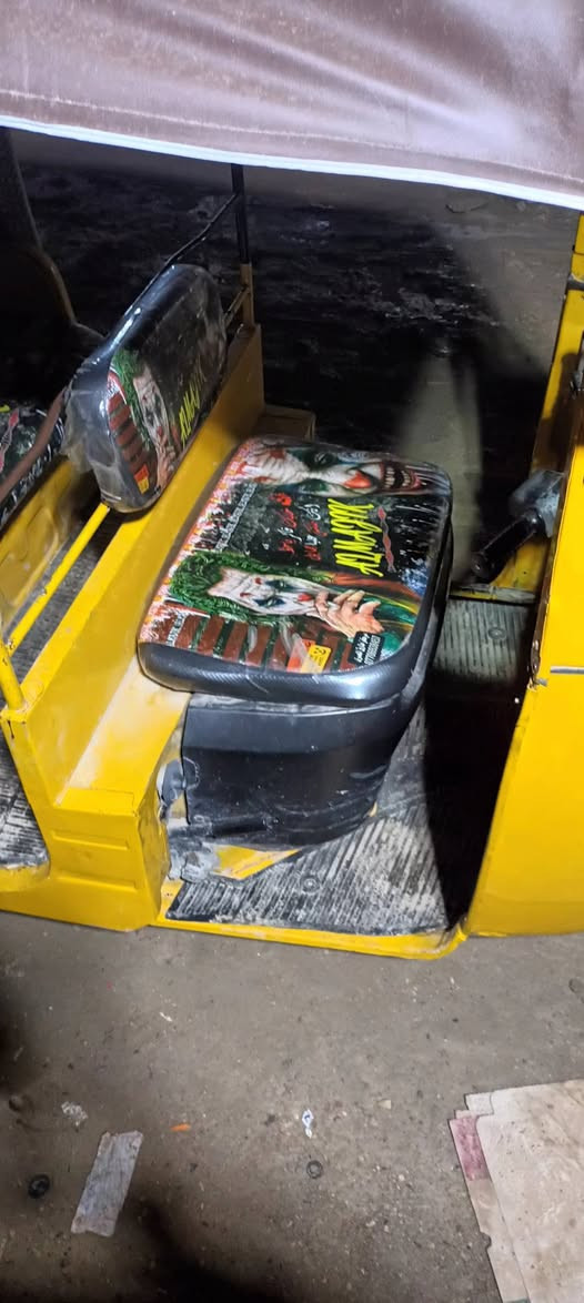 سلام عليكم تكتك ٢٠١٨ رقم وسنويه بسمي تحويل ثاني يوم التكتك معمره فقط دوس أماميه وخلفيه ما بيه ضربه مكينه لا تنقيص ولا تبخير التكتك خير من الله تأخذه كبل للشارع صفاح بلاديه  ما معمره شوفه عينك تجي وتكلب براحتك كلشي ما بيه السعر ٦ملايين وبيه مجال مكان مدينه الصدر الدسيم الاستفسار ***********
