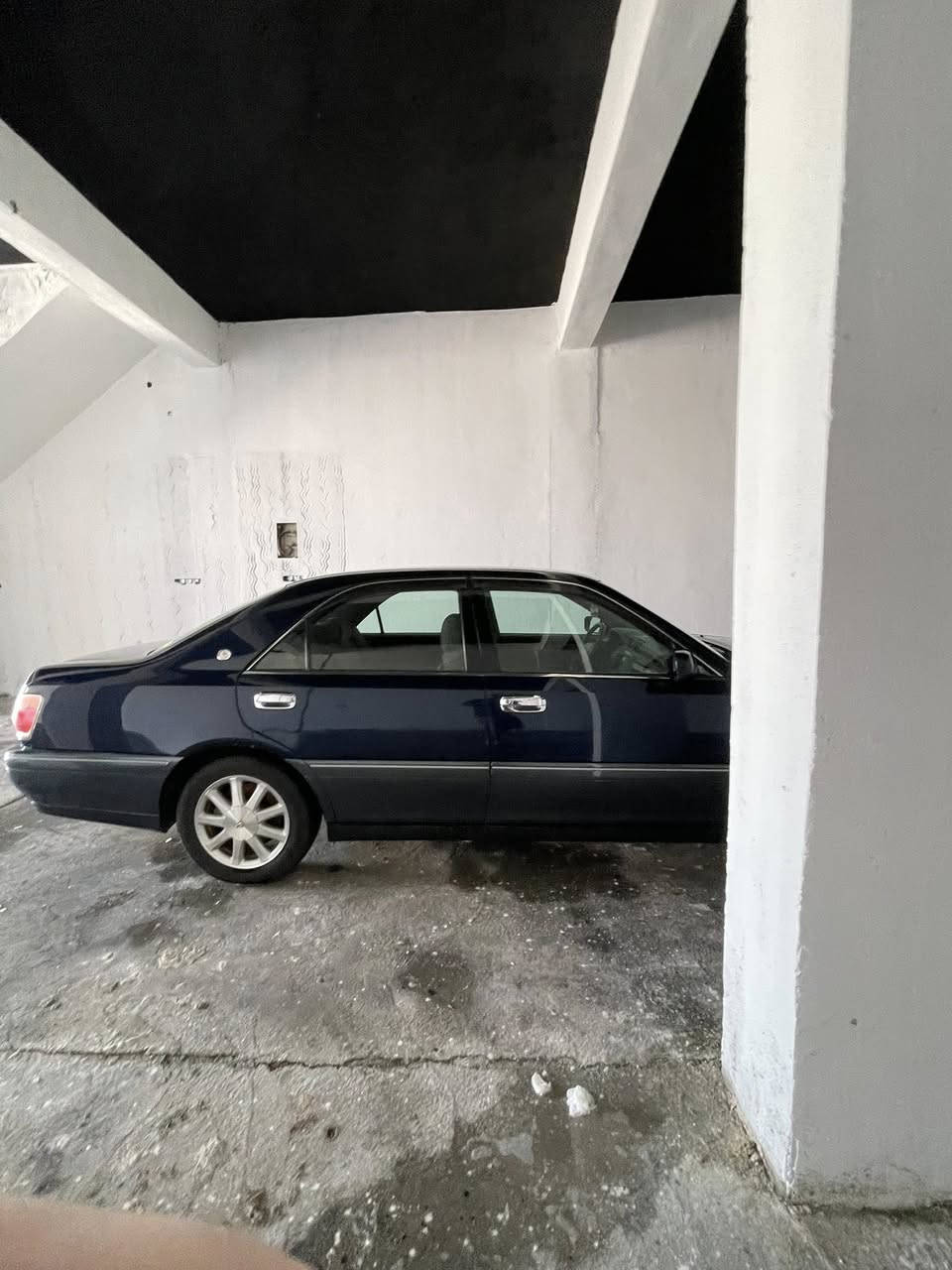 TOYOTA CROWN ROYAL SALON 👑
للبيع تويوتا كراون 2000
اللون         حبري

❗️فقط لليدورZERO وكراتين واصولي وكفاله عامه.

رقم نجف  دخول جديد تسجيل جديد قرار 48 استوها اسجلت وستوني شديتلها الوحات شرط اسجلت على مادة 48 شرط ثاني يوم المداور بأسم المشتري.

مكفوله كفاله عامه من كص وضربه ونقل جثه ورسميات والاصوليات.

المواصفات 👇
مكينه فيفتي
2دكم
برده خلفيه كهرباء اصليه.
كروز تثبيت سرعه.
ويل كب نجمه حاويه
اريل امامي شذره زرقاء.
تبريد ثلج ❄️+سبلت متحرك
شاشه كرستال ترحيب.
تحكمات خلفيه.
سستم صوت+دمامات فد شي.
غراض مال جنطه كامله.
حداديه جديده.
والسياره ماعايزه برغي كامله على اخر حبايه.
العنوان🏡بابل حله
السعر💵152 وبيها مجال قليل جداً 
للأستفسار📲📞               قابل للتفاوض .
 ***********
0788 671 0599
رجاءً اذا ماعجبك السعر او مو شراي اعگب المنشور او تعلق تعليق حلو يدل على اخلاقك الراقيه وكلشي اكو بالسوگ.
