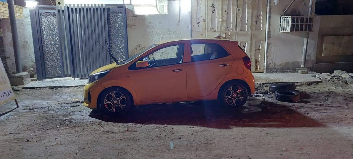 السلام عليكم ورحمه الله وبركاته بيكاندو لون اصفر رقم خصوصي 2023 كفاله عامه  فول مواصفات وارد كوري ما عدا الدعاميات بيهن خدوش ***********
