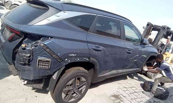 السلام عليكم ورحمة الله 

للبيع 

توكسان 2025 حالياً يالامارات
السياره يصير بيها بارد وتكحيل غراضها كلها بنصها 
تستلم غراضها مشدوده عليها يصير بيه بارد بالجاملغ وبارد بالجنطه مال شحن

السعر واصل البصره 18،200$تستلم خلال 7 ايام 
السعر واصل اربيل 21،000$ تستلم خلال 10 ايام بدون رقم سعر بلاش وبالعافية على الياخذها

للاستفسار
***********
***********
احمد
