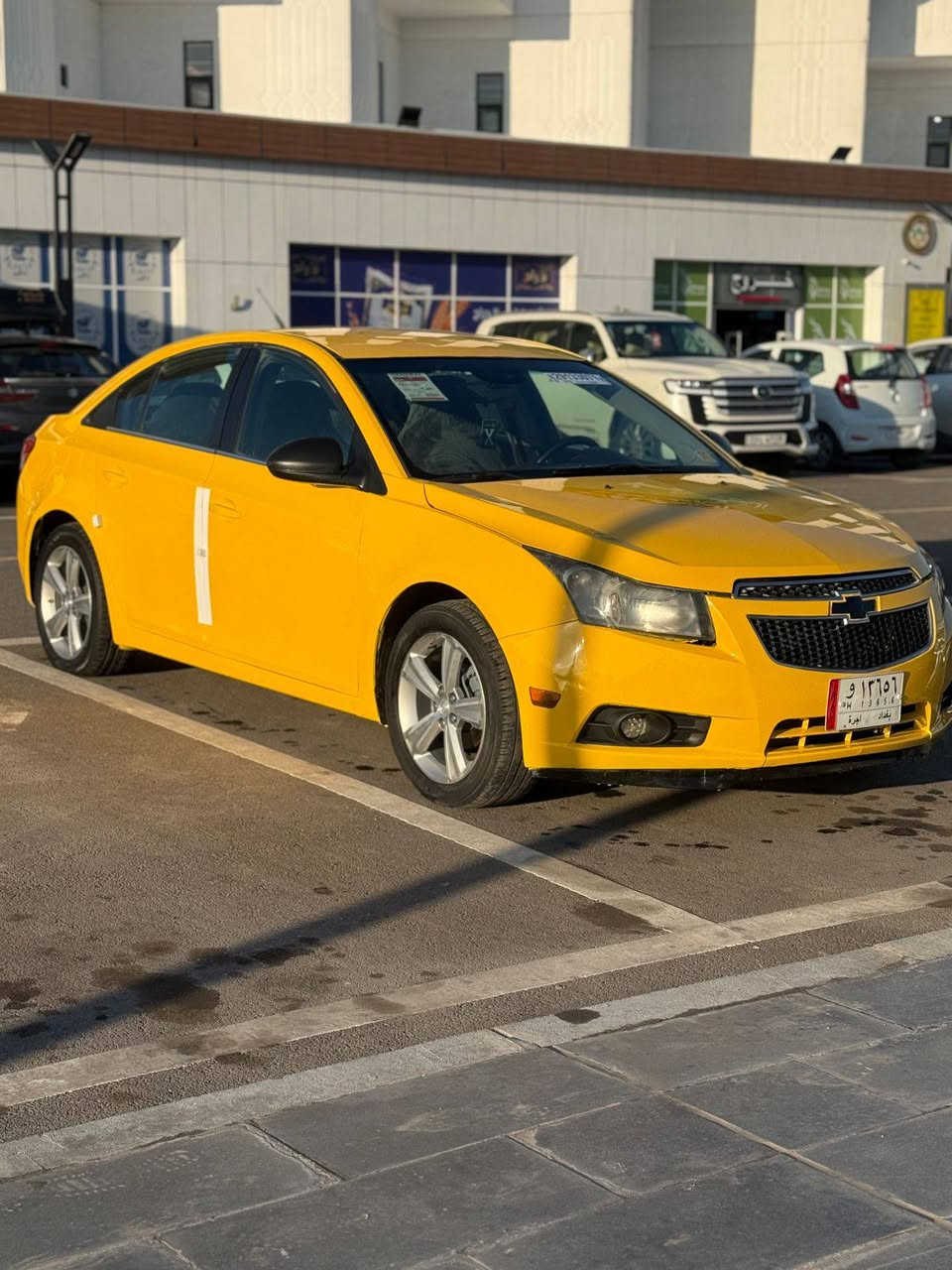 سلام عليكم  للبيع شوفرليت  كروز رقم  بغداد  مديل 2013 وارد أمريكي ضربته جاملغ خلفي مكينه 1800  سياره جاهزه مابيه نقص
السعر 68 وبيه حك الجيه  مكانها بغداد الشعب 
***********
