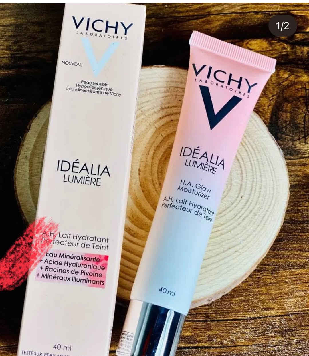 برايمر ترطيب وتفتيح البشرة من فيشي 
VICHY
IDEALIA LUMIERE
برايمر يستخدم لتهيئة البشرة قبل المكياج 
مكون من مادة شفافه ، وظيفته يموه او يخفي المسام
يعمل على تقليل حجم المسام بشكل ملحوظ ويخفي العيوب والخطوط الدقيقة ليترك بشرتك ناعمة 
ويجعل البشرة نقية ومشرقة خالية من الشوائب
تفتيح مضاد للأكسدة، ترطيب طويل الأمد
مزيج فريد من حمض الهيالورونيك الطبيعي وجذور الفاوانيا ومياه فيشي المعدنية ومعادن التفتيح، 
يعمل مرطب ‏IDEALIA LUMIERE HA Glow على ترطيب البشرة طوال اليوم 
توحيد لون البشرة بدرجة واحدة أفتح.
ترطيب لمدة 24 ساعة
خالي من بارابين 
ملمس خفيف وغير لزج. 
كيفية الاستخدام: ضعيه كخطوة أخيرة من روتين العناية بالبشرة  لتحسين البشرة من أجل وضع المكياج
مناسب لجميع انواع البشره
تم اختباره على البشرة ا الحساسة تم اختباره سريرياً تحت مراقبة أطباء الجلد
الأصلي  فرنسي الصنع


**إذا كنت صاحب هذا الإعلان وتريد حذفه لأي سبب، رجاءا أرسل رسالة إلى الدعم الفني**