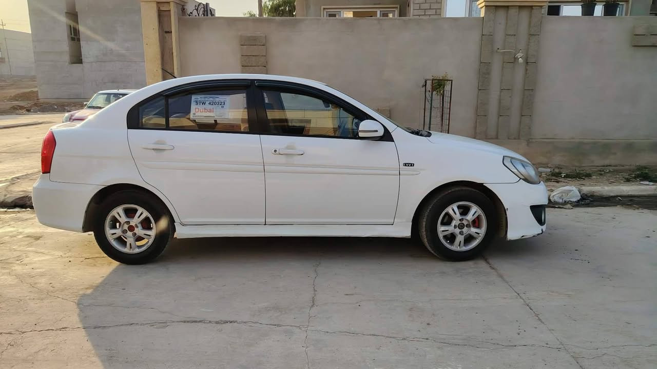 للبيع سياره هونداي اكسنت موديل2011 محرك 16 تبريد تدفئه السياره نضيفه باسمي السعر 95وبيها مجال العنوان موصل الرقم ***********
