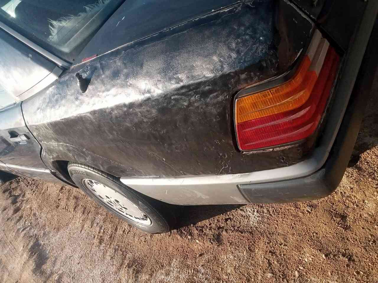 سلام عليكم من رخصة اكروب المارسدس سياره للبيع مارسدس قواعدسليمه تبريدحداديه من الدعاميه للدعاميه بيه طخه بجاملغ الخلفي الايسر سياره جاهزه موديل 1991تحويل ثاني يوم الاستفسارعلى الرقم ***********
