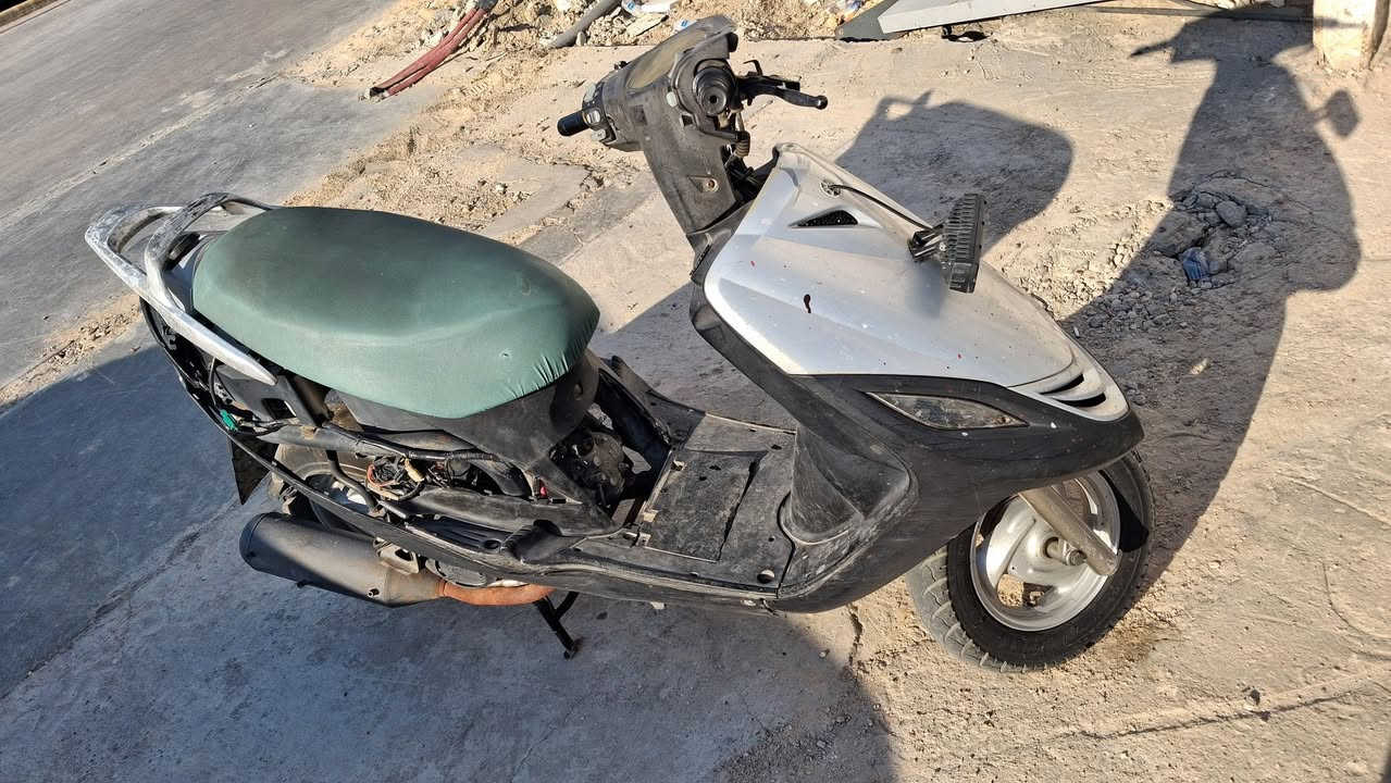 ماكس 140
مكينة فول نظيفة
كهربائيات شغالة 
بروجكتر والاشاير 
وكيج السرعة
بس الطوافة عاطل
300 بيها مجال بسيط
مكاني بغداد الحرية
***********
