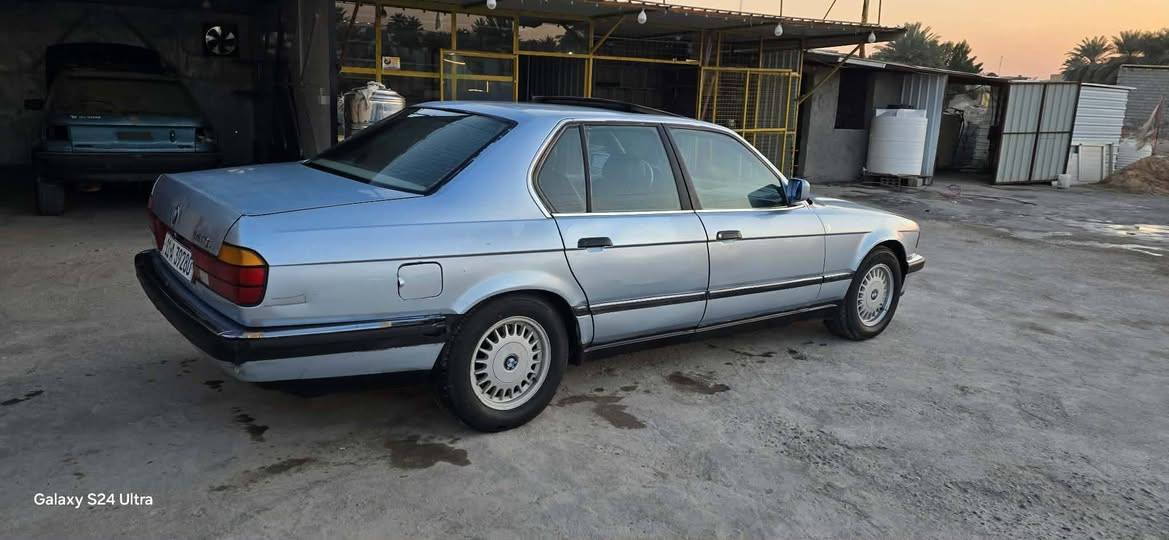 يا الله من رخصت الادمن
بي ام 740 اصل

موديل1992

رقم بغداد

مكينه 8 سلندر 40 

كير تمساح 🐊

حداديه جديده

تخم تاير جديد

تبريد ثلج

دبل اريباك

برده خلفيه

نفاضه صاج قلاب

فتحه شغاله

بجم عريض

رقم بغداد الجديد

السياره شرط التحويل

دواخل نضاف

كهربائيات كله شغاله

السعر 42 وبيه مجال تعال شوف وماقصر وياك

مكاني بابل مركز مدينه

رقم ***********
