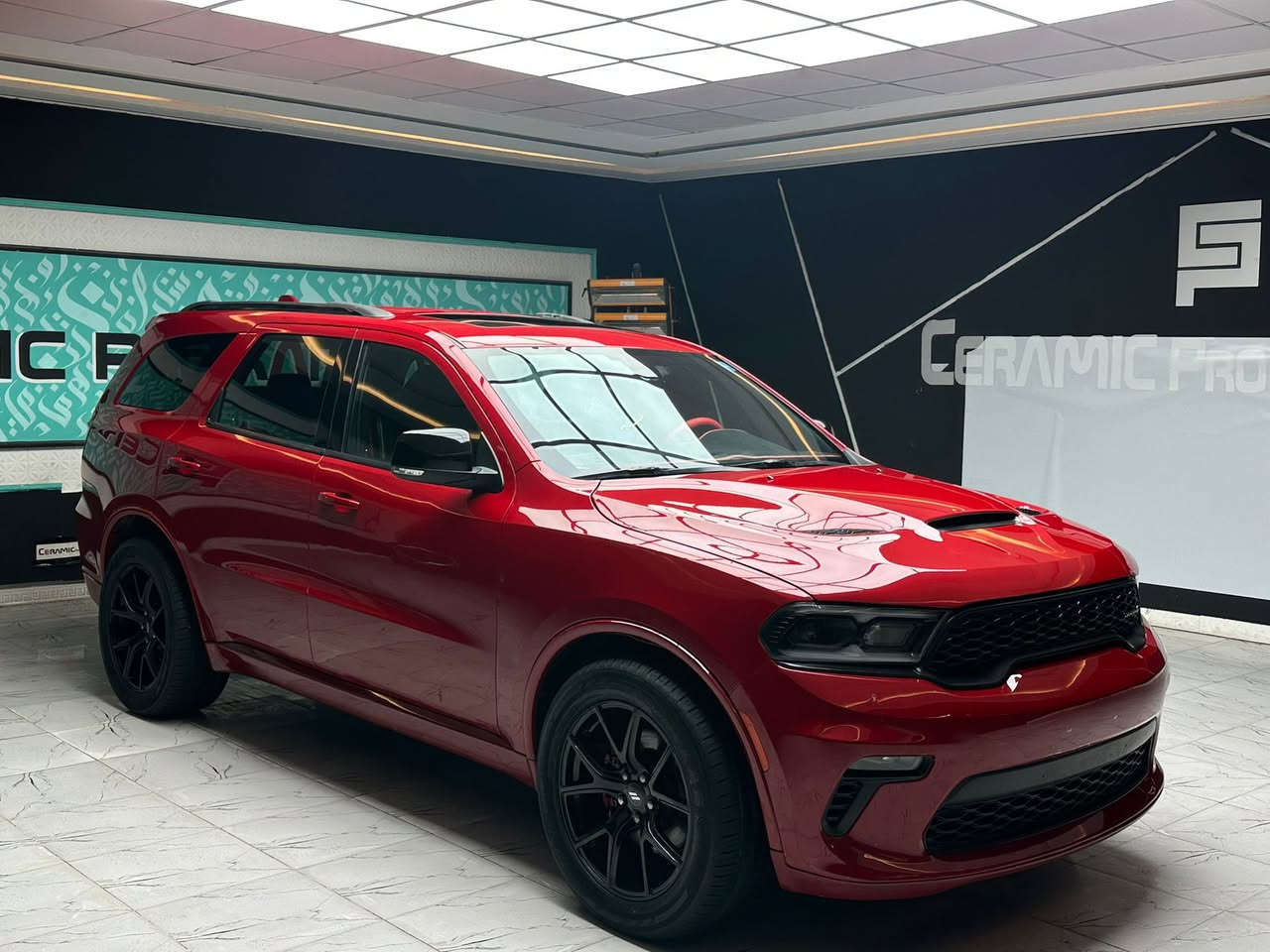 السلام عليكم                                                                         دورنكو  2021  GT
مراوس  (تاهو)    (لاندكروز)

6 سلندر
مقاعد جلد
خزن ميموري
7  راكب
المقاعد الاماميه  تدفئه
تبريد سياحي 3 قطع
شاشه كبيره
كامره خلفيه 
حساس خلفي 
توقف ذاتي 
شفتات ستيرن
مغلفه bbf
السياره رقم بغداد الرقم دولي رقم حلو     بسمي

مكان السياره بكربلاء  (***********)
 
بعد هواي موصفات
