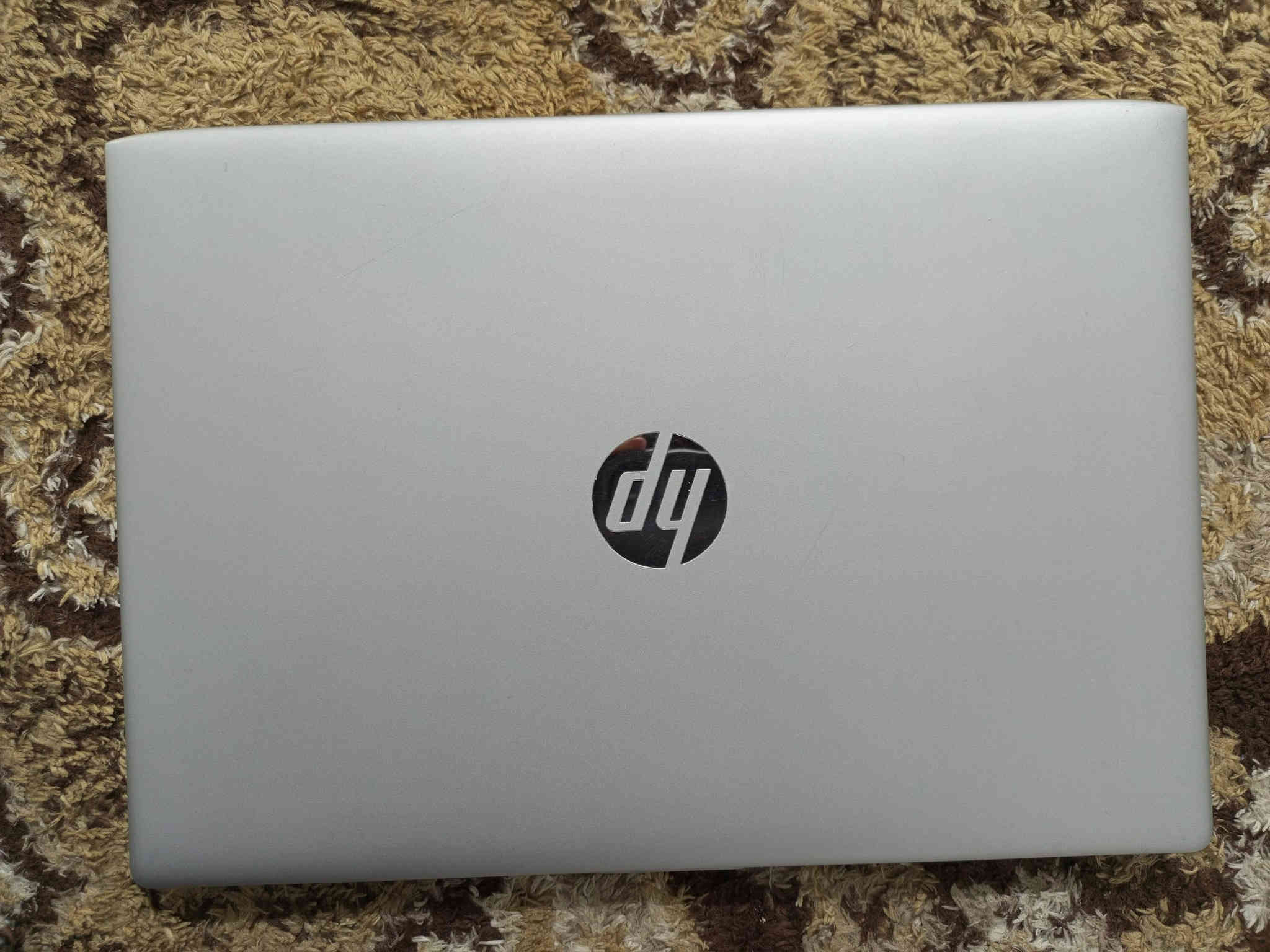 السلام عليكم، لابتوب hp للبيع تفاصيل موضحة بالصور ونظيف
سعر : 250 الف وبيه مجال
مكاني : كركوك
هاتف  : ***********
