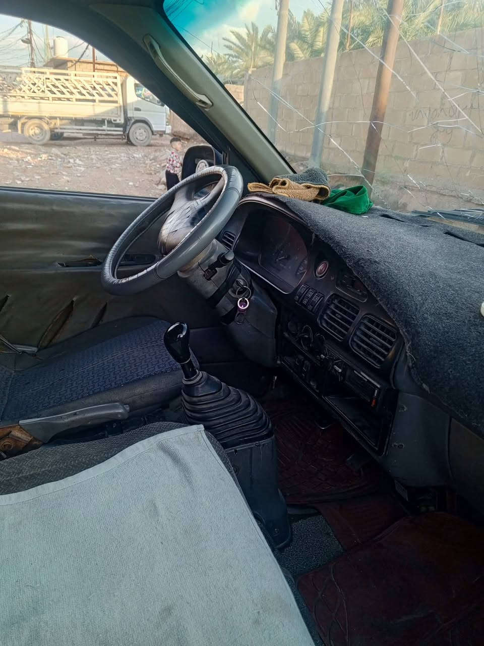 السلام عليكم من رخصة مدير الكروب سيارة بريجو موديل 96المكان نجف كوفه السعر 45مطلوبه مرور ينزل من السعر الرقم ***********
