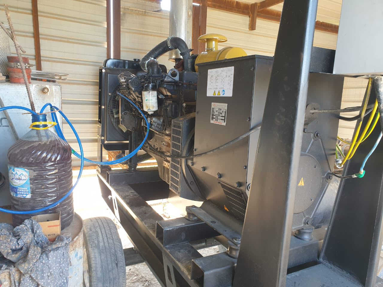 السلام عليكم
للبيع مولد كمنز 102 حجم راس التوليد 100كيفي 
متكامل شاصي +تايرات كلها شغاله 
أستعمال شي قليل 
الاستفسار اتصل ع ‭0783 145 6285‬
او***********
