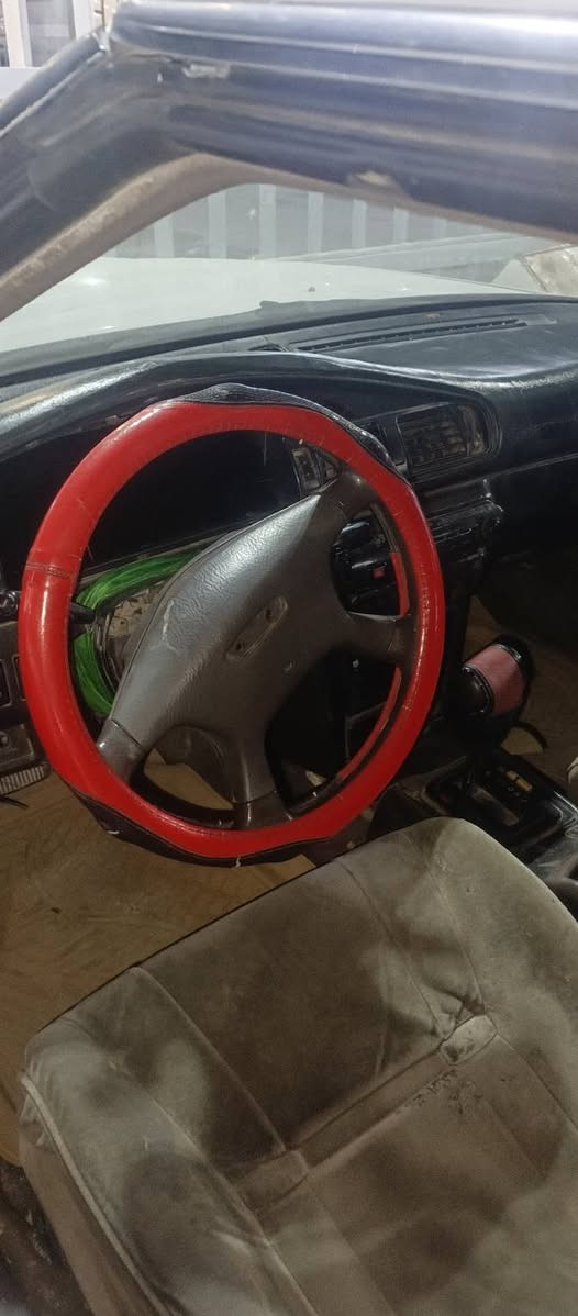 سلام عليكم ورحمة الله
مارك مكفوله من الضربه القويه وتبديل جاملغ طغه بي صوب الايسر خلف الجنطه بدو دواخل
كير محرك تخم تاير حداديه جديد باتري جديد تبريد موجود منظومته بس ابع ميشتغل مالك نجف تحويل مباشر من ابو السنويه نهايه30 سنويه
السعر 45 بيه مجال عنوان نجف الاشرف الاستفسار ***********
