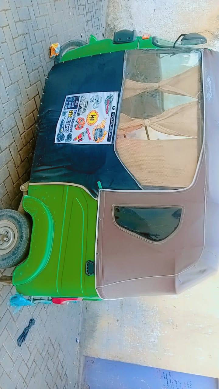 سلام عليكم تكتك 2022 جديدة ماشية 6اشهر جانت مضمومة رقم وسنوية بسمي تحويل يمتة ماتحب السعر 11ونص تكتك مابدل بيها بلك برغي مامفتوح بيها العنوان مدينة الصدر الرقم ***********
