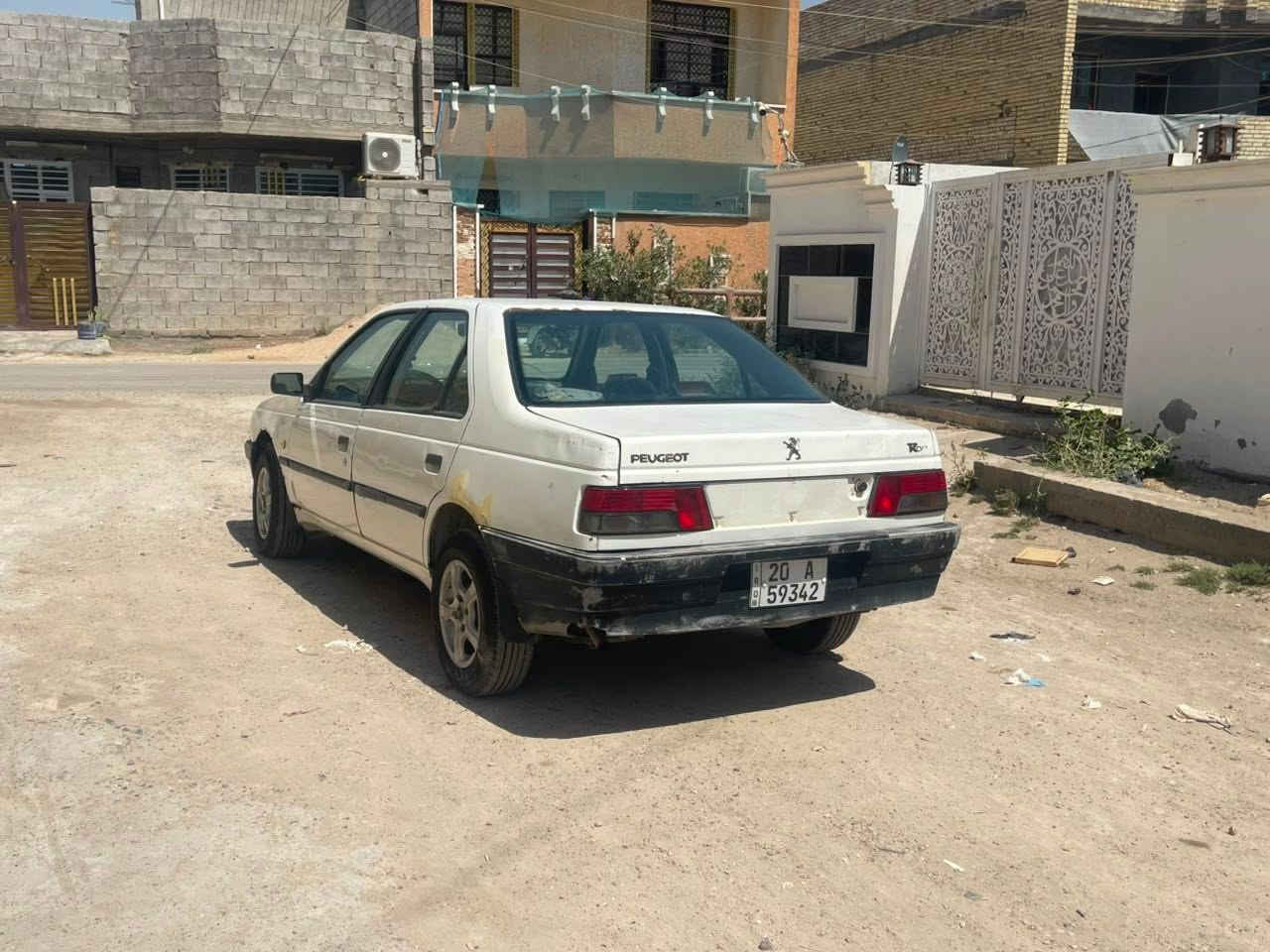 سلام عليكم بيجو روئ ٢٠٠٩ السياره نضيفه  مكينه كير تخم تاير رقم جديد رقمهة ديالى السعر ٢٢  اي استفسار اتصل ***********
