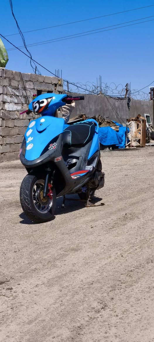 سلام عليكم مكاني فضليه 
دراجه عدله ربه صارله شهرين او 3اشهر للبيع راعيها فيتر  مايشد قطعه اله الزينه وللعم بعض الناس تنشر بصور شكل ومن اتوحلها شكل هاي تختلف ماتكدر اطلع عيب بيه لا اتبخير وصوت ناعم نكره سلف اي وقت سلوليه تحسب المروحه من تشتغل ابلاديه ومتروسه ختومات ابكل مكان وسرعته اكثر من 120 ومزوده 
1-صالنصه اف ام 
2-شيال مكينه 
3-قطره
4-ويل نجمه
5-اكلجات محوره
6-يداد ابريك
7-نجمات ويل
8-فج ابريك
9-سلف55
10-قبق عنبار ابريك
11-فراك ابريك 
12-لايت زنون
13-جامات البك لايت امامي خلفي وسكنات اسوت طافي
14-قبق افلاوين
15-وجيب 10فتريه افحصه وكفراته موجوداد اسود اصليات وخاص مفتوح سعرها خاص لوتي لاصير ابراسي


**إذا كنت صاحب هذا الإعلان وتريد حذفه لأي سبب، رجاءا أرسل رسالة إلى الدعم الفني**