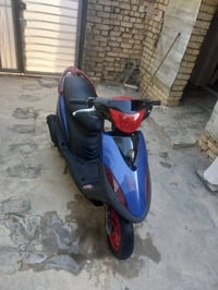 ماكس عدلة • نشطة • تواير جدد