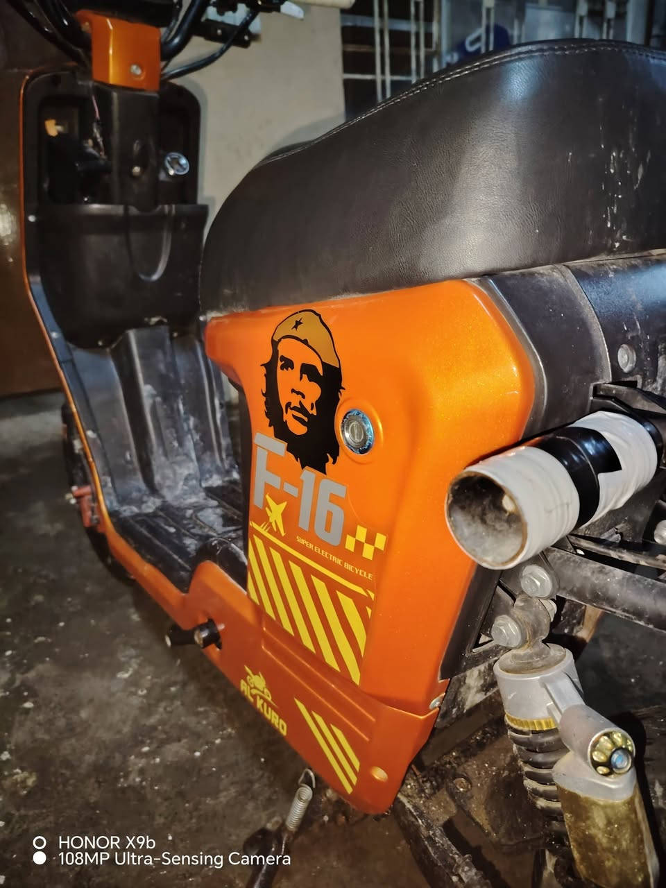 دراجه اف 16 للبيع دراجه شرط الفحص كهربائيات باتريات جدد مكاني موصل السعر 325,00 خمست بطاريات***********
