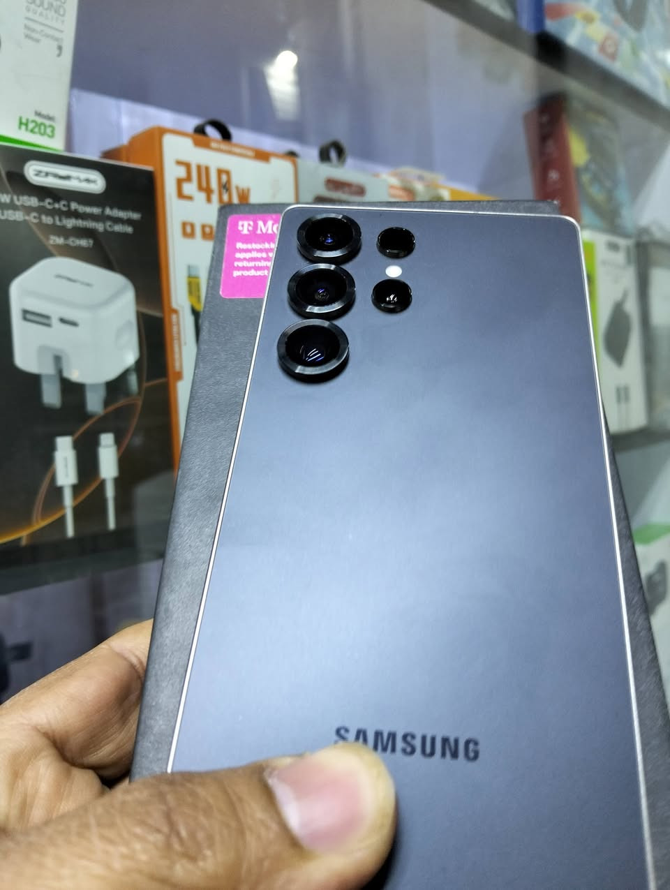 نسخه امريكيه ذاكره 256
خط واحد ***********
بسعر مناسب..... وتدللون المتابعين
