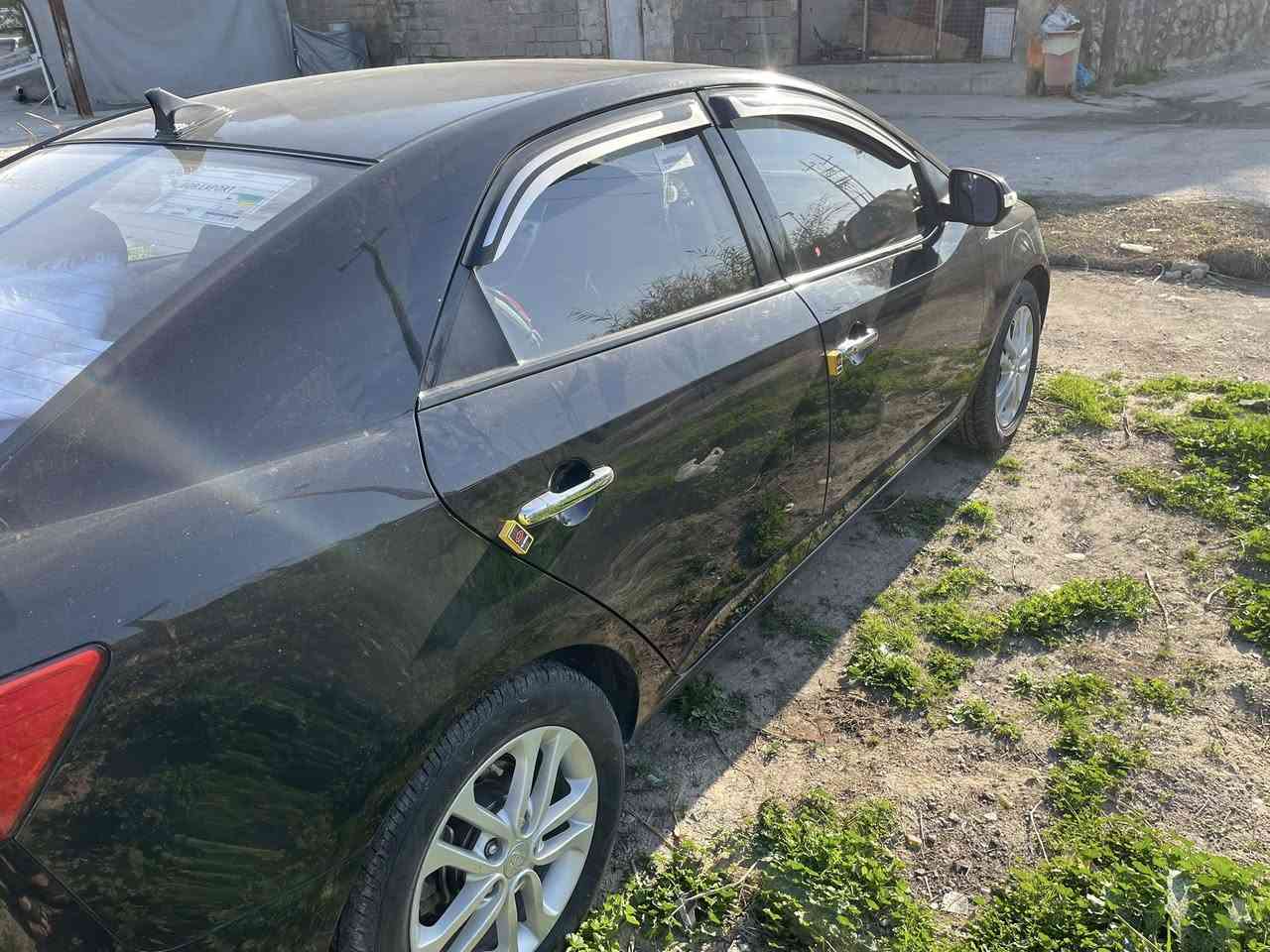 سلام عليكم سيراتو موديل ٢٠٠٩ كير محرك شرط مكينة مما مفتوحة  فول واحد على واحد بصمه سليت اي بي إس كشن جلد هيتر مريات شفط كامره سليت بدون صبغ سنويه ورقام جدد السعر ٩٠  رقم الهاتف ***********
