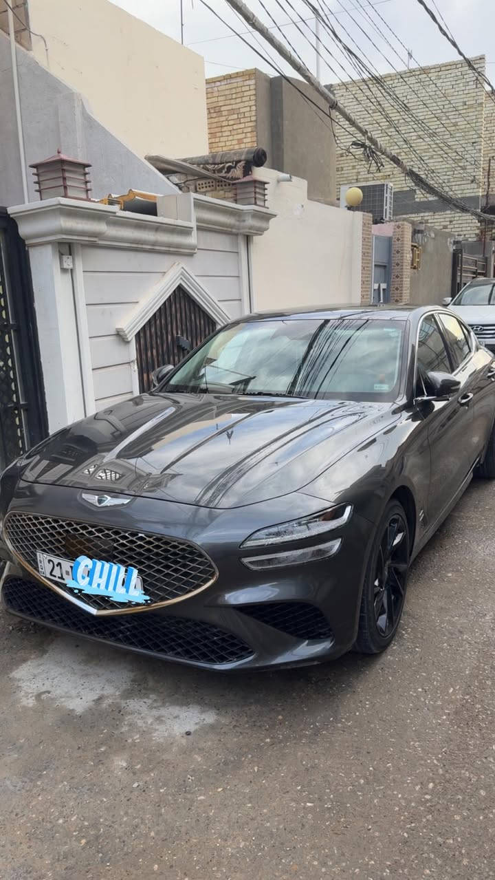 سلام عليكم 
‏Genesis g70 V4 turbo (2022)
العداد : 57الف ميل
الفئة:  (Standard دفع خلفي)
السعر :216 ورقة وبيها مجال
رقم التواصل :***********
لون : نفطي
حادث السيارة : دخول(كلين) سرقه فقط وكلير قطعتين وبلعراق بيه مكان PDR
رقم سليمانيه بأسمي عنواني(كربلاء)
السيارة فول 1/1 عدى الفتحه

‏(eco- normal-sport-sport plus- costume) وضعيات قيادة 5 -
‏Auto Hold -
- ﻿﻿شاشة كبيرة
- ﻿﻿كشنات امامي تدفئة 
- ﻿﻿كشنات كهربائية 
- ﻿﻿كشنات جلد اسود
-  كامره خلفيه 
- ﻿﻿حساسات امامي خلفي
- ﻿﻿سقف كنتارا
   -    توقف ذاتي
—    مثبت سرعه
—تحديد مسار
—رادار امامي
—. لد ابيض (سكن)
—لايت زنون بلادي
—تشغيل عن بعد 
—ترحيب واناره عن الدخول الذكي
—قرائه اللوحات والاشارات في الشاشه 
—كاربلاي
-  تبريد قطعتين
-شفتات ستيرن بلادي
وهواي بعد بيه مواصفات الجنسس
—————————————————-
تم عمل ادامه للسياره كامله من بلكات وتنضيف غرف الاحتراق والنوزلات
تخم تايرات جديد
تصفير فلنجات 
دسكات جديده
بوليش وحمام
