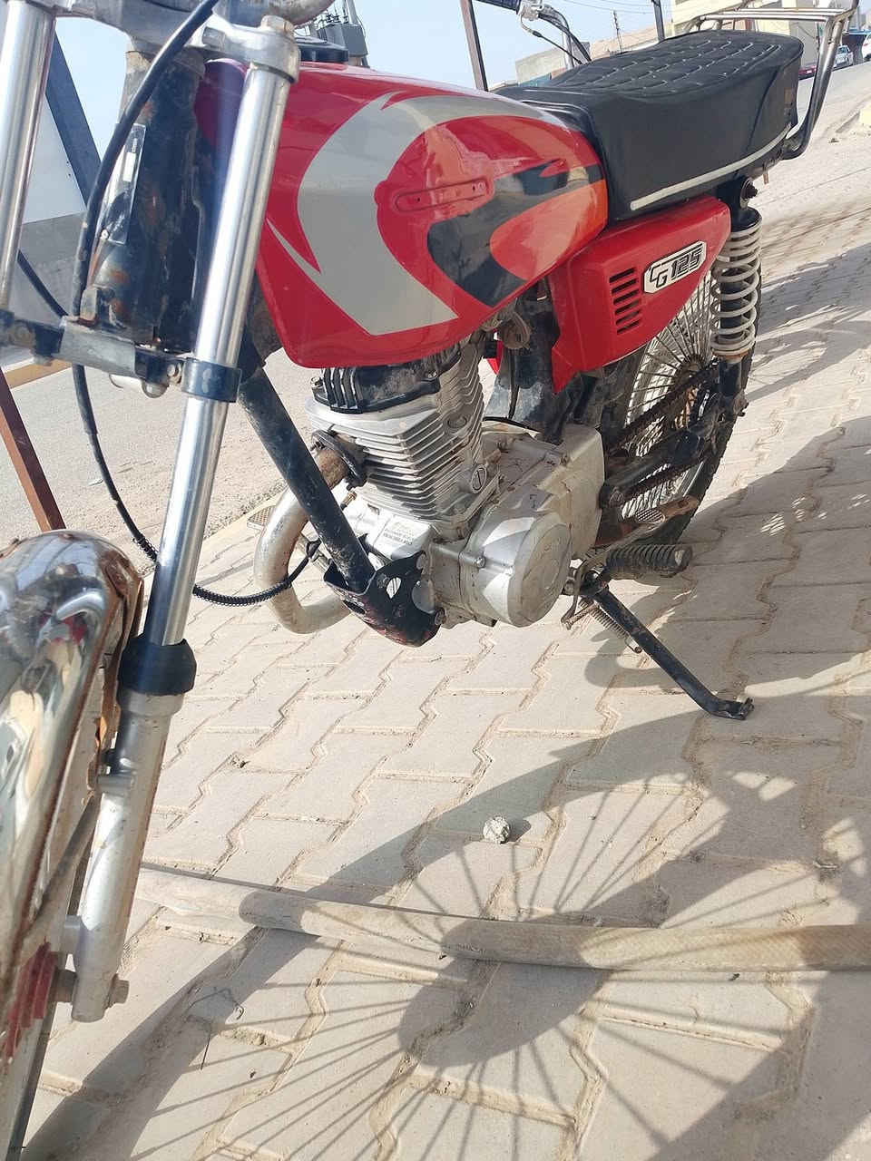 سلام عليكم دراجه للبيع محرك 20 مفتوح سعر 350 مكاني ديالى قرتبه ***********
