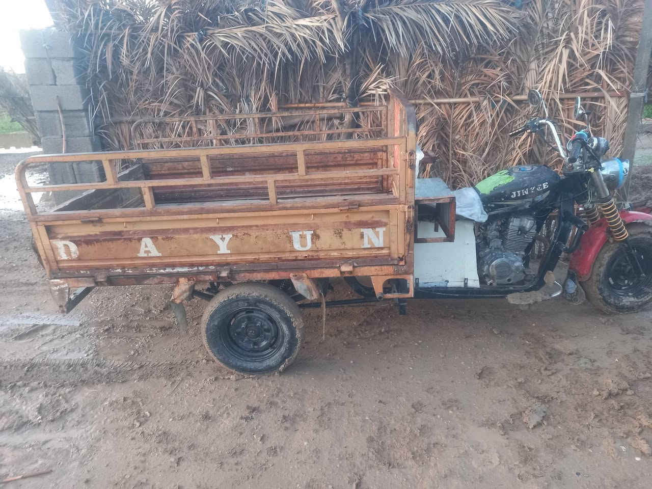 متاح ستوته موديل ١٤ شغاله اوراق اصوليه 
للاتصال ‎***********
