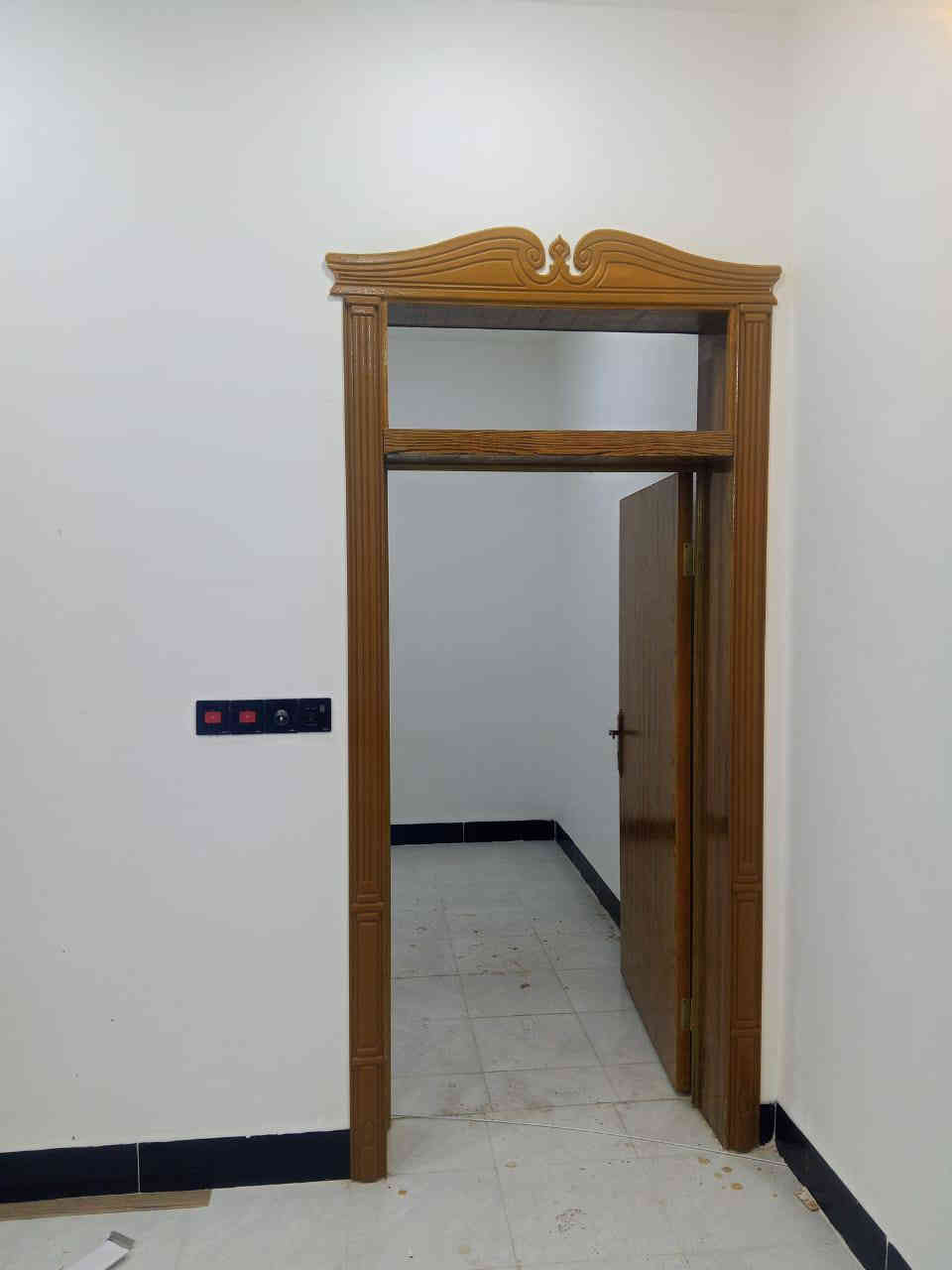 يا الله 🙋‍♂️.   # يعلن مكتب الامير  للعقار بيت 50 متر  
 _مقابيل  ملحق قريه الغدير  

#__مساحه_لبيت_50م متر_
السعر 19 قابل لتفاوض
بناء حديث
غير مسكون
بناء ممتاز جدا 
 عنوان لبيت النجف 
#مقابل_ملحق_قرية_الغدير_مباشر 
يحتوي لبيت على+ غرفه +صاله ++مطبخ +صحيات  +
***********☎️
مكتب الامير للعقار 
عنوان المكتب شارع الصب عمود 287 مقابيل قرية الغدير
