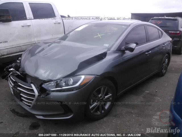 النترا وارد امريكي 2017 اللون نفطي
حادث بنيد وراجع نفسة
مواصفات شاشة كاميرا  ابل كار بلي انظمة قيادة كروس سرعة
بدون صبغ بدون تبديل ليبل واحد
ماشية 109 ميل
مازدات جدد وعدسات LED
كير ومكينة وكهربائيات ع وضع الشركة
باتري وصدر وطخم تاير اصلي جديد
بيهة طخة بالعراق اباب الصدر ترجع بارد
ربع دينار متصرف عليهة غير طخة الباب
سعرهة 123 وبيهة مجال
بغداد الكرخ
***********
