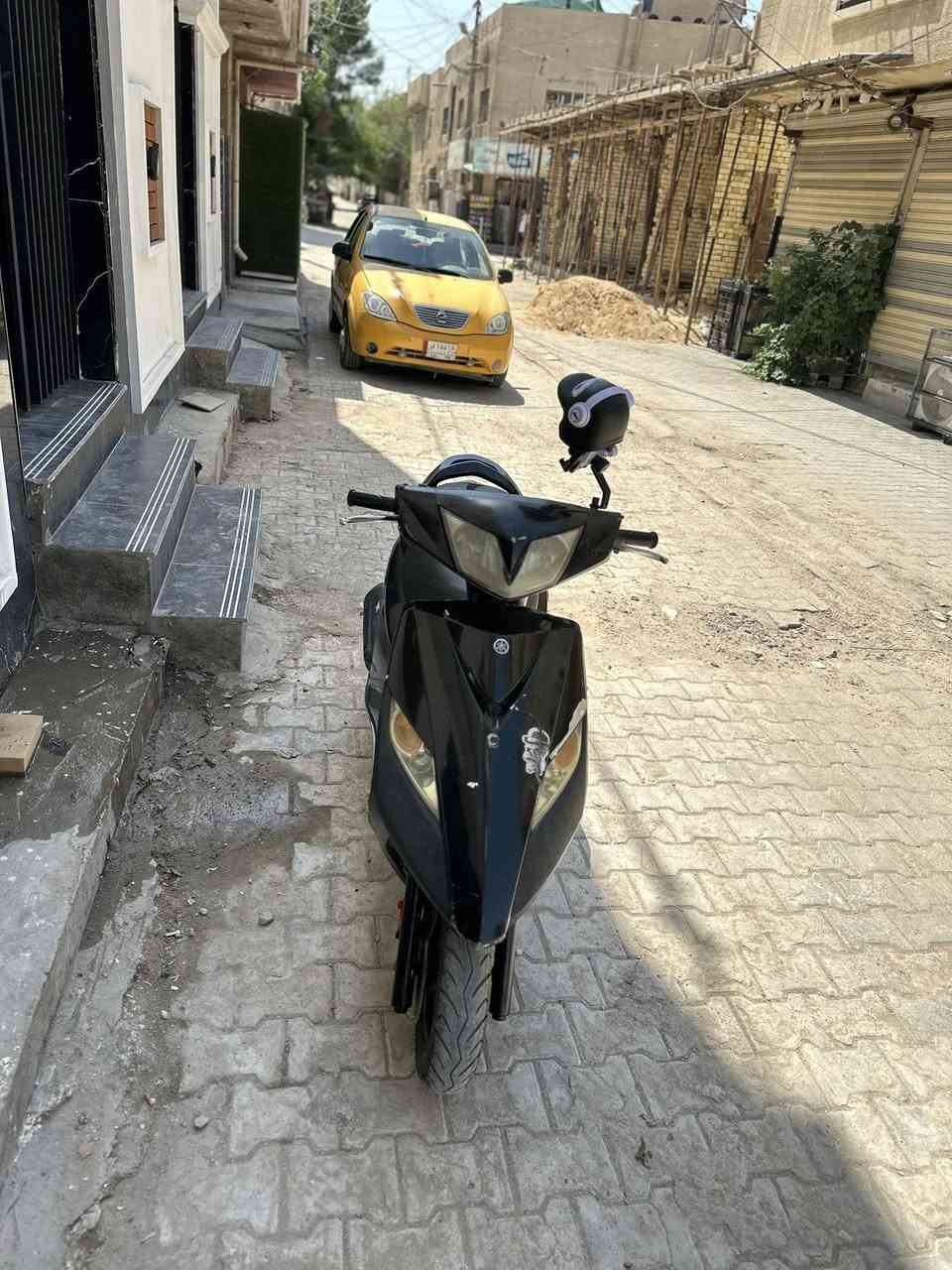 السلام عليكم
ثعلب
دراجه بلاديه وكامله
سلف هندر شغال
مكينه مكفوله 
كابريتر بلاديه 
لايت عالي ناصي
اشاير دبل اشاره شغال
عنواني بغداد الحريه 
السعر 550 
***********
