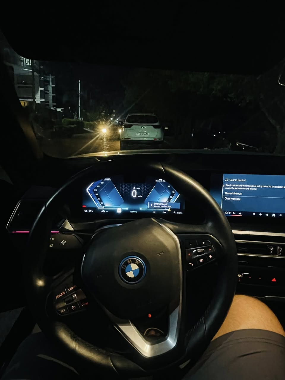 السلام عليكم
Bmw i4 drive 40 
2024
حادثه جاملغ خلفي وشويه من لباب لخلفي فقط
ماشيه ٩الف فقط لسياره بسمي 
بيه شاحنه منزلي +شاحن خارجي (سريع) 
تفاصيل اكثر اتصل 

***********

السعر ٣٨٥ وبيه مجال
