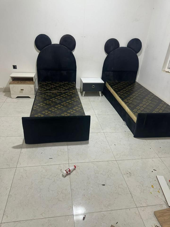 اغراض للبيع 
كلهن نضيف وجديد
ثلاجه استخدام قليل 
جدا
***********
غرف اطفال 
كنتور 
مجمده 
ثلاجه 
مكتبه
