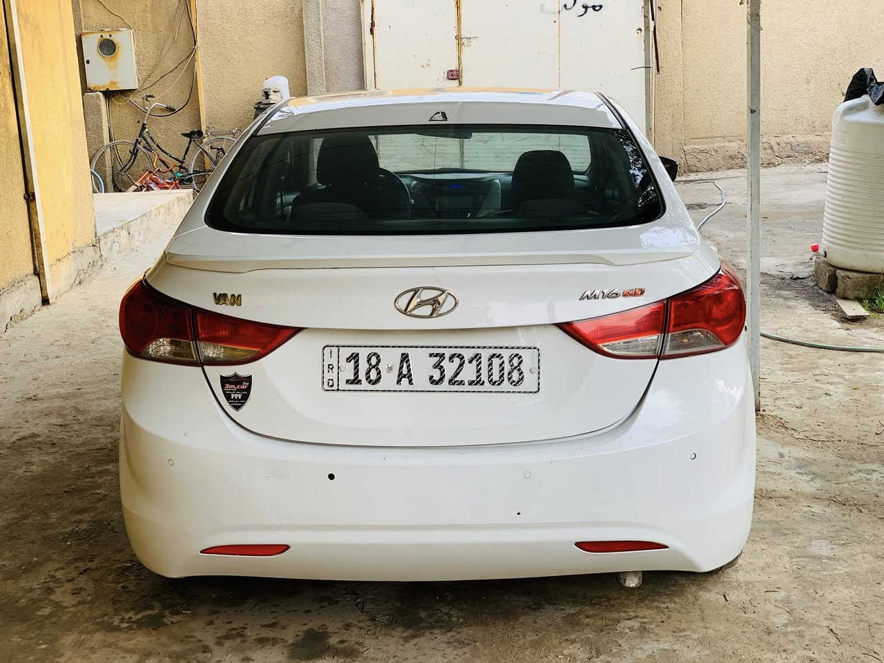 مكلف مكلف بنشر رقم صاحب السيارة
***********

  السلام عليكم للبيع هونداي وارد كوري مديل2012 محرك 1600 السياره بيها صبع قطعتين جاملغ امامي والبنيد والدوسات بدون دواخل  محرك وكير وحداديه وتبريد وتدفئه خير من الله رقم بابل سنويه2030 عنواني كربلاء. 

 السعر 95
