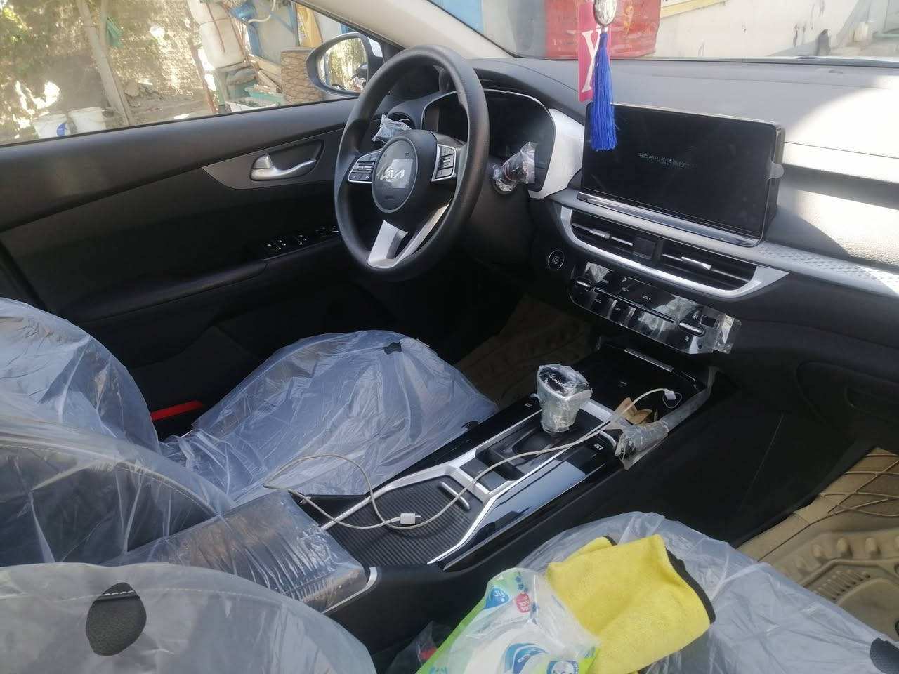 موديل ٢٤ السياره بعدي زيرو ماشيه ١٦ الف لزكات الشركه بيه *********** مكانه نجف كفالة عامه من كلشي ١٤٣ أتريد تحويل او كاله
