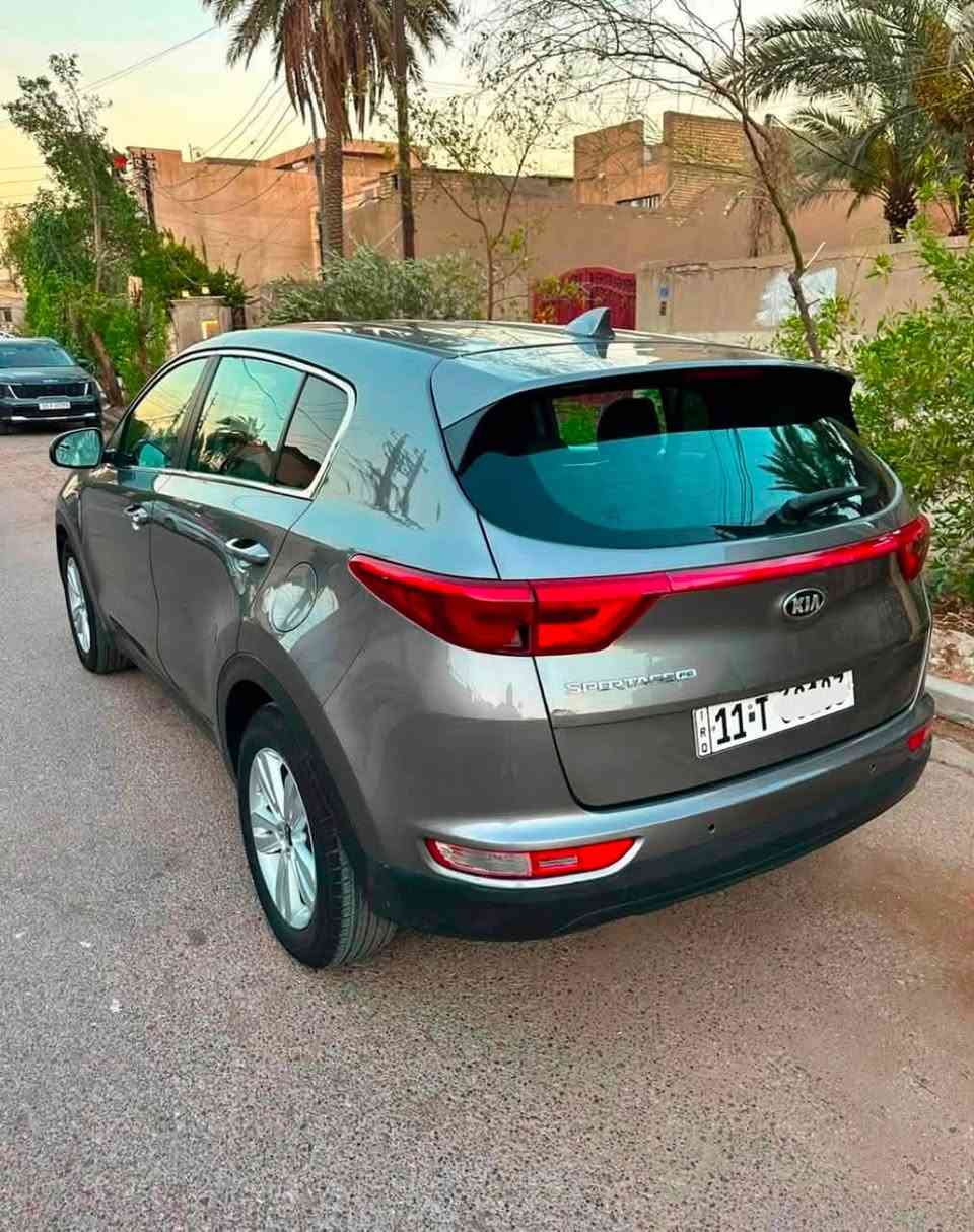 السلام عليكم كيا سبورتج موديل 2018 معروضه 124 وبيه مجال بسيط رقم بغداد دولي تحويل مباشر مكينه 2000 مكفوله من الفتح كير كذالك كفاله من الفتح سياره ماشيه 90 حقيقي تبريد ثلج صدر امامي خلفي جديد تخم تاير جديد سياره جاهزه كل نقص مابيه (((( حادث سياره بسيط جاملغ وبنيد  صور حادث مرفوقه ويه المنشور )))) مكان سياره بغداد الاستفسار *********** خاص مغلق 🔏

