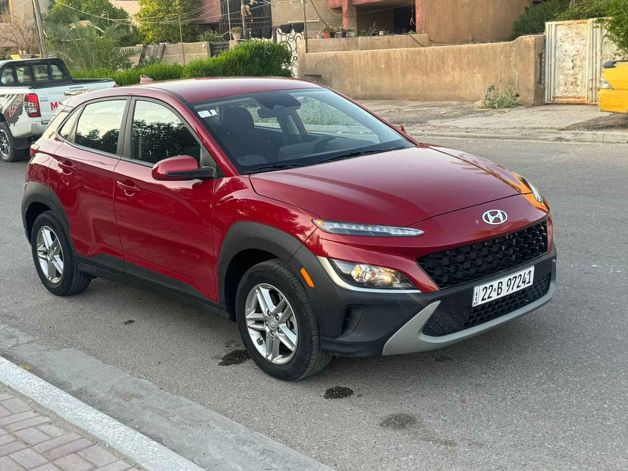 كونا موديل 22
السلام عليكم كونا 22 رقم اربيل باسمي ماشية 46 الف كيلو دفع رباعي 
تحديد مسار 
كروز سرعه 
رادار امامي 
 بيهة صبغ جاملغ وبنيد بدون اي نقص فقط شخط بالباب حاليا 

السعر 142 وبيهة مجال بسيط 
مكاني بغداد اليرموك ***********
