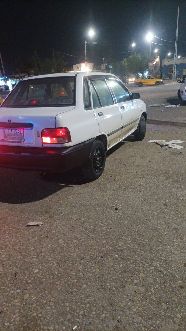 السلام عليكم سايبه للبيع موديل 2011 سياره خير من الله كير ومكينه كفاله حداديه نظيفه سياره جديده رقم بصره كهربائيات شغاله السياره خير من الله اتصل***********
