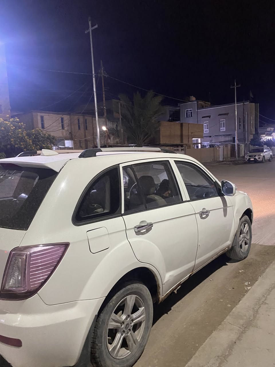 السلام عليكم
ليفان x60 2016لون ابيضّ نضافه كما موضح في الصور داخل نضيف نسبة 70‎%‎ كشر السيارة بس خياسات في الدواسات ..رقم بابل الجديد السيارة محرك نضيف تخم تاير باتري جديد حداديته وسط ..مكان السياره بابل السيارة بسمي تحويل ثاني يوم سنوية تحديث جديد السعر /65 وبيه مجال /رقم صاحب السيارة /***********
