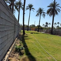 نصف دونم للبيع  مسيج بي بناء 100 م حديث مي كهرباء وطني سحب مجاري مزرعه...